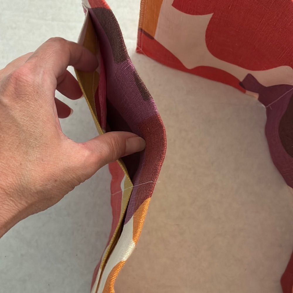 Abstract Multicolor Patterned Inside Bag Organizer - image 3